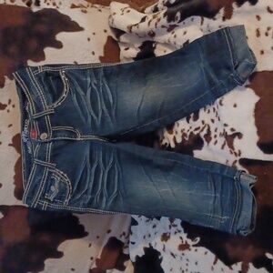 ALMOST FAMOUS CAPRIS, SIZE 5 WOMEN.